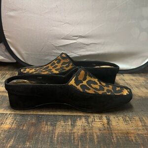 Proxy 7-1-2 slip on fabric upper preowned great condition